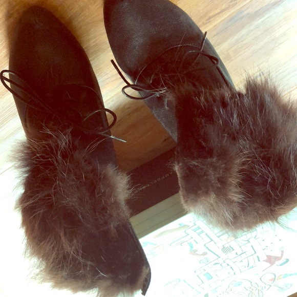 Shoes - Picture 1 of 3